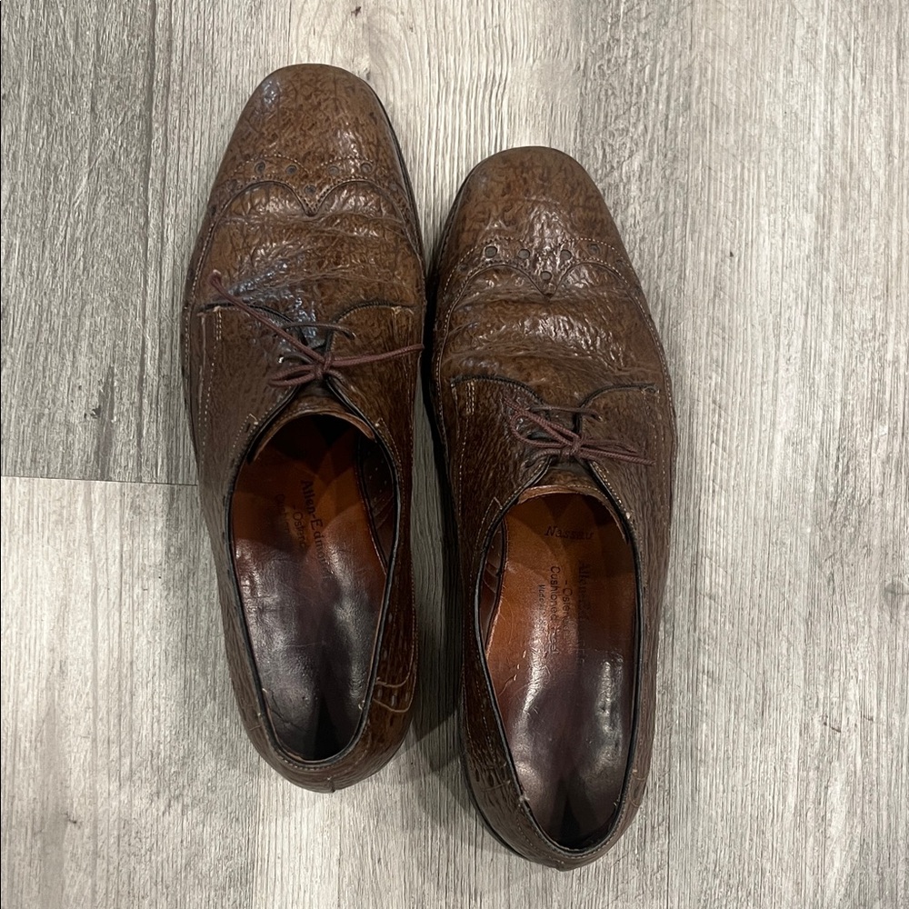 Classic 70’s Shark Leather Men's Dress Shoes - Picture 2 of 8
